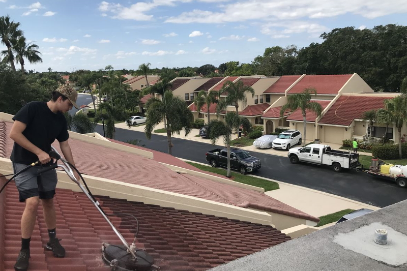 Roof cleaning service page
